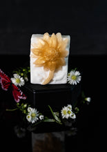 Load image into Gallery viewer, Gold and White Sunflower Guest Soap