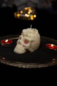 Bleeding Heart Skull Queen Candle